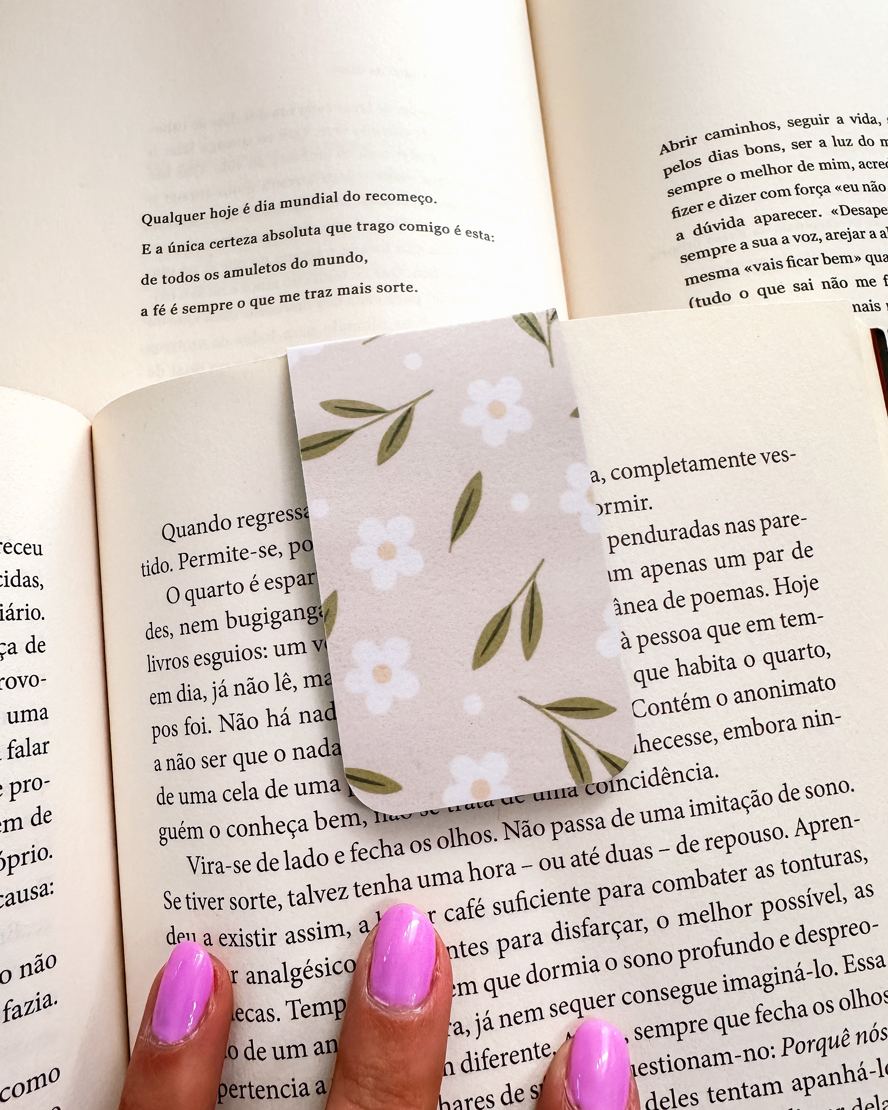 Marcador de Livro Magnético Flores
